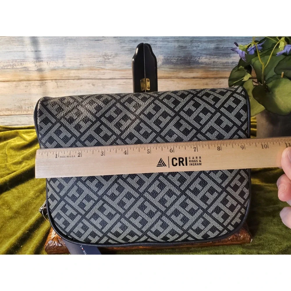 😎Tommy Hilfiger Signature Geometric Print Cosmetic Bag Toiletry Travel Case Set